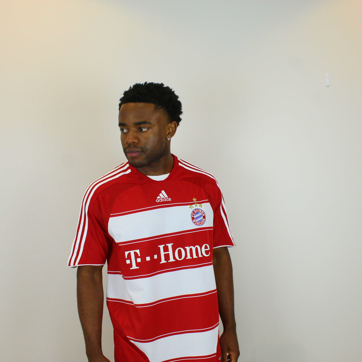 Bayern Munich 2007-09 Home Kit (L)