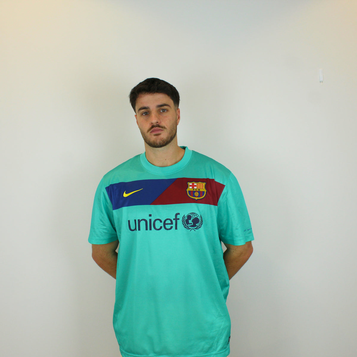 Barcelona 2010-11 Away Kit (XL)